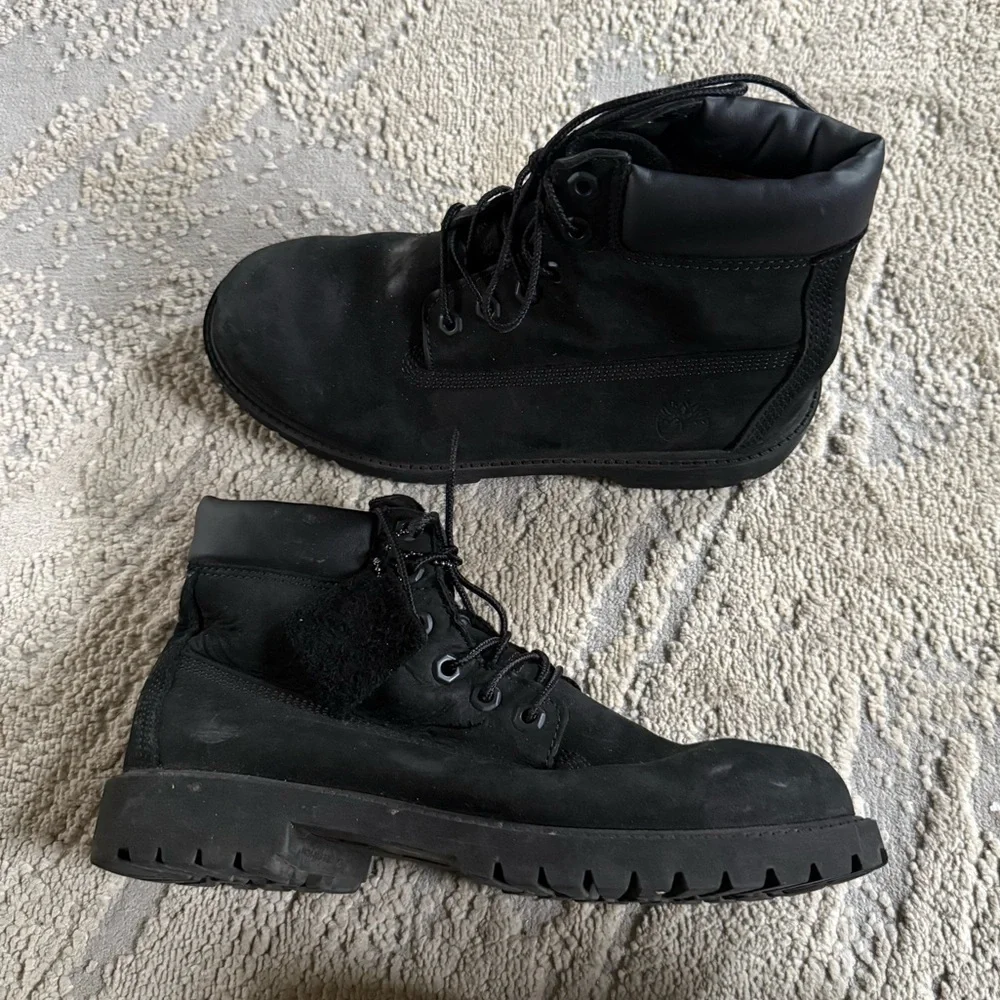 Timberland black boots lace up suede leather Primaloft insulation waterproof 6.5